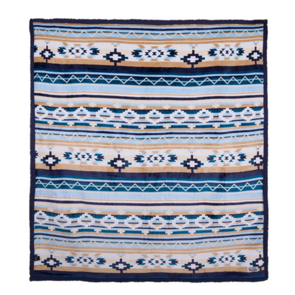 Pure Western Aztec Print Snuggle Rug 140cm x 160cm - Image 2