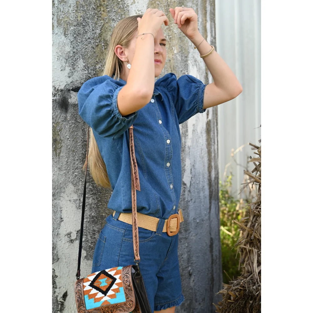 Rare Breed Womens Classy Daisy Short Sleeve Puff - Image 2